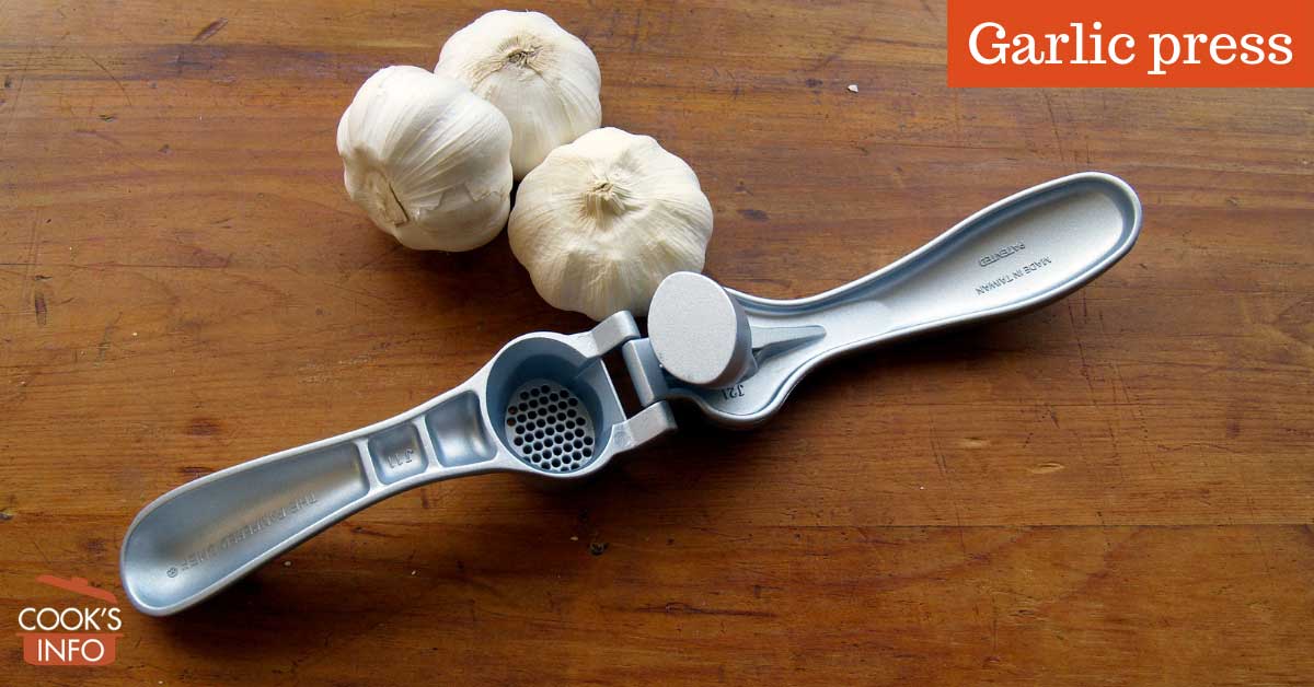 Garlic Press Ginger Garlic Crusher-Stainless Steel Precision Forged Garlic Mincer and Ergonomic Handle for Pressing Garlic,Ginger,Lemon Fruit