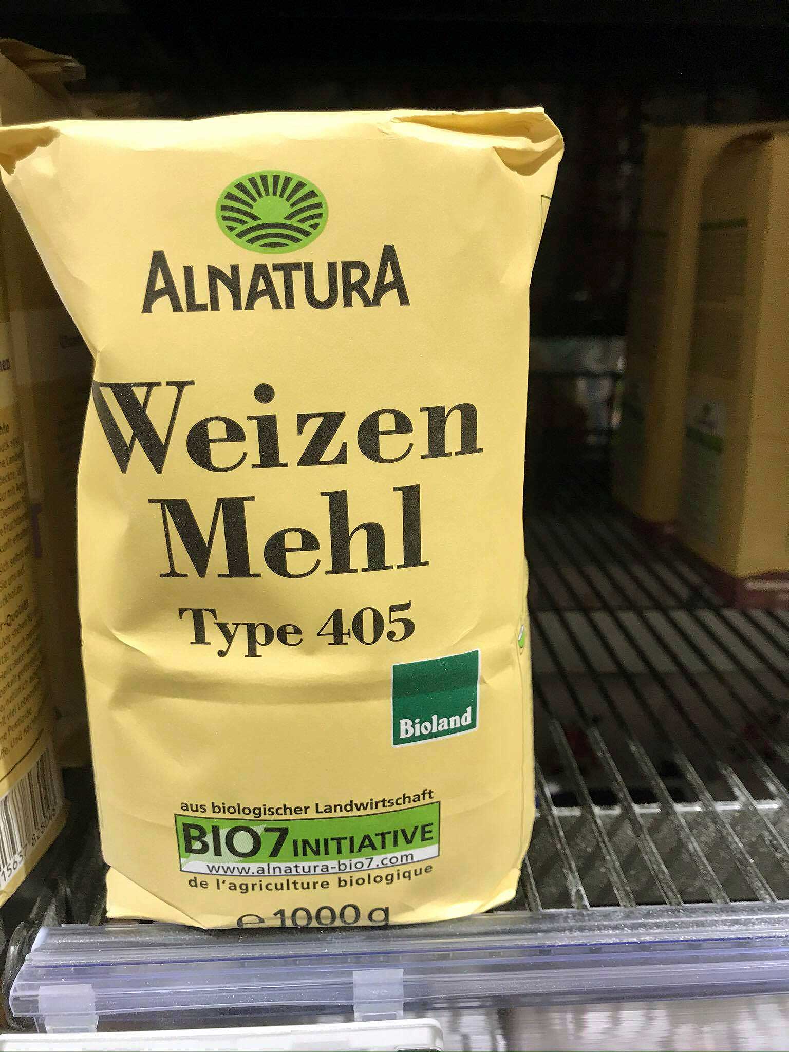 German wheat flour / Weizenmehl type 405