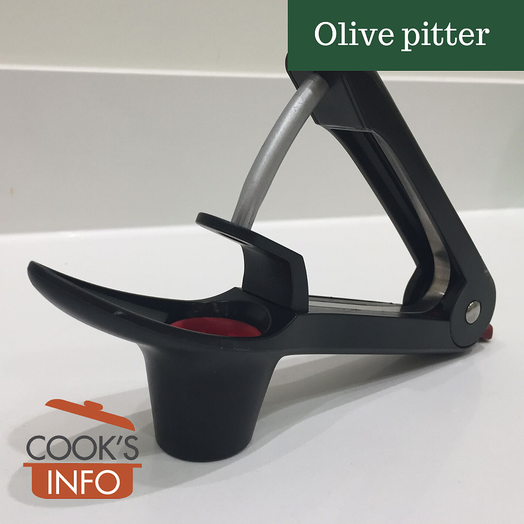 Olive pitter