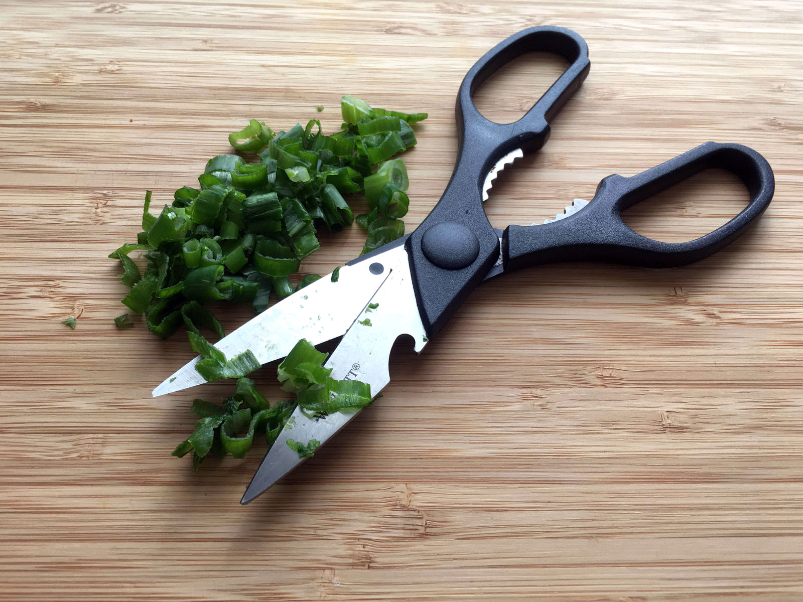 Kitchen shears