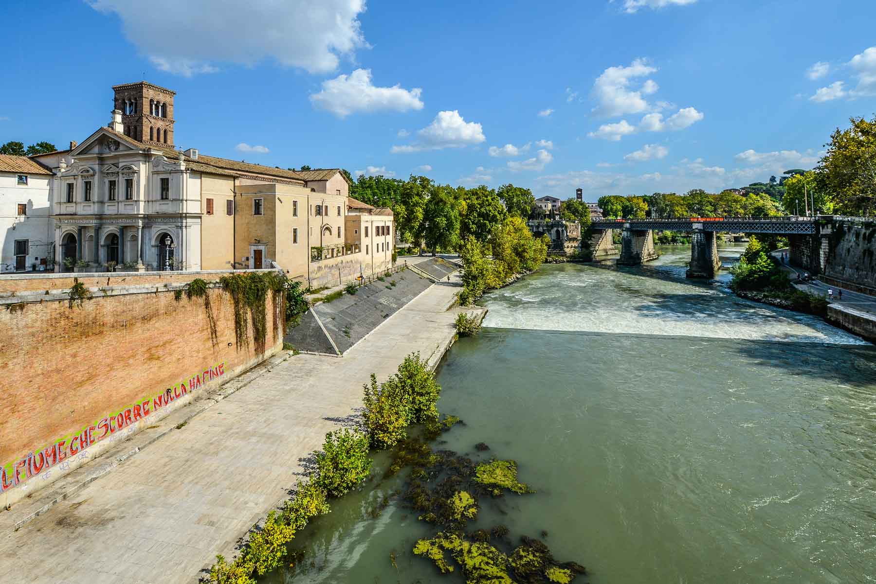 Tiber Island, showing St Bartholomew church on island, and one branch of the Tiber river going around the island.